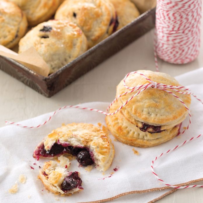 Blueberry-Hand-Pies